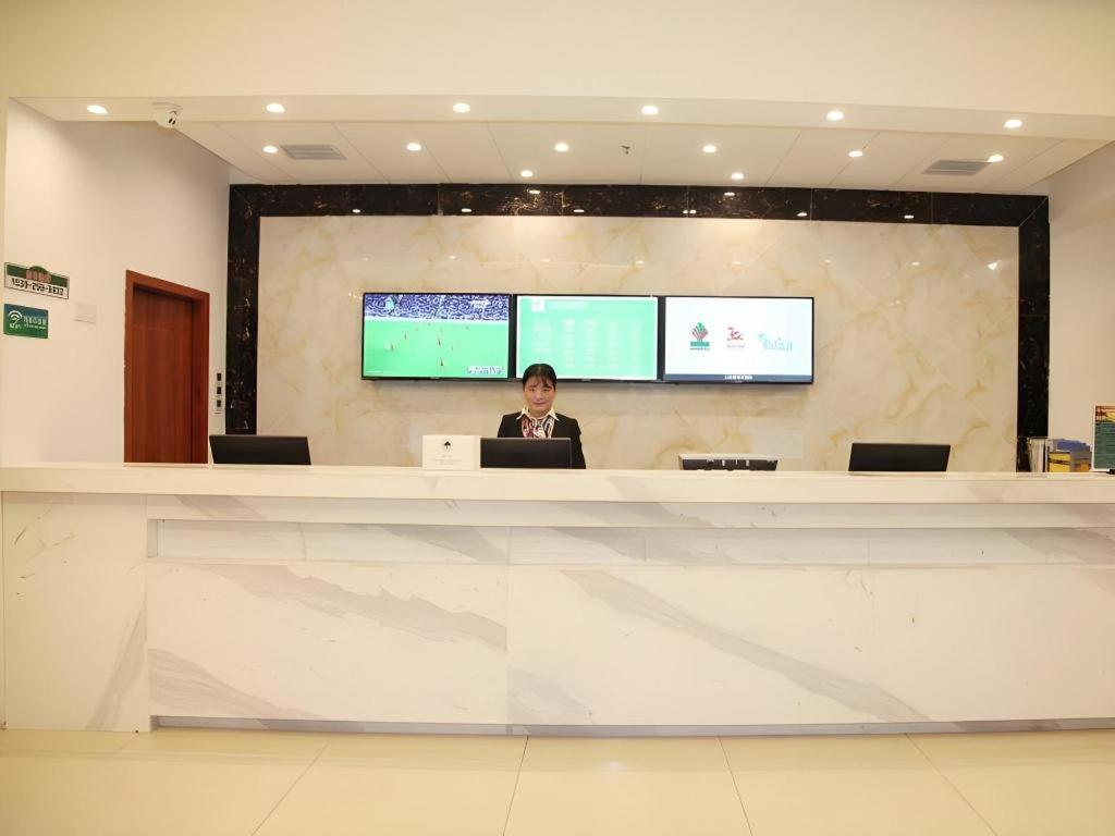 Greentree Alliance Yichang East Yichang Station Hotel Exterior photo