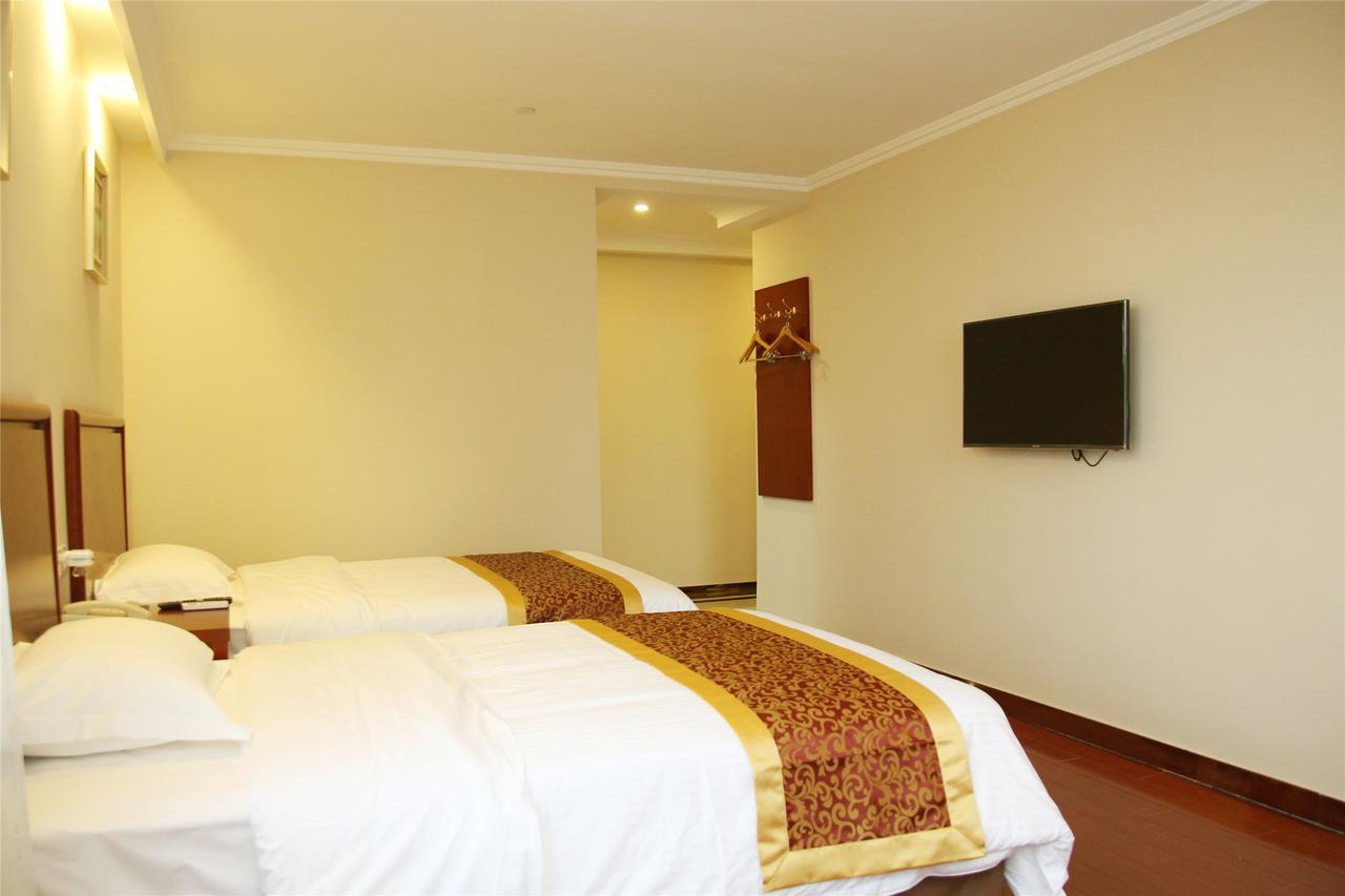 Greentree Alliance Yichang East Yichang Station Hotel Exterior photo