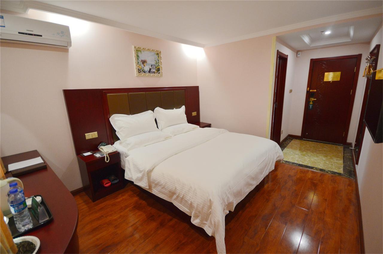 Greentree Alliance Yichang East Yichang Station Hotel Exterior photo