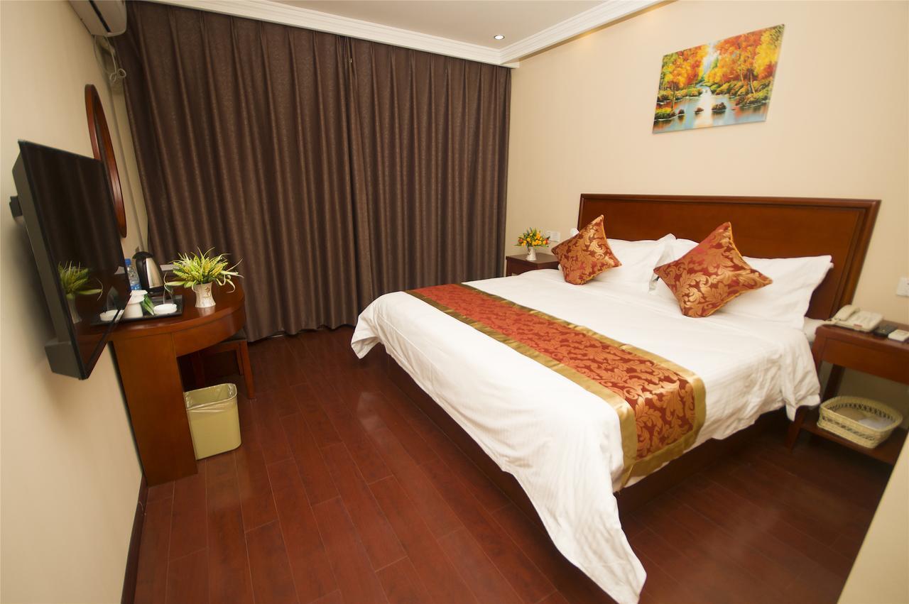 Greentree Alliance Yichang East Yichang Station Hotel Exterior photo