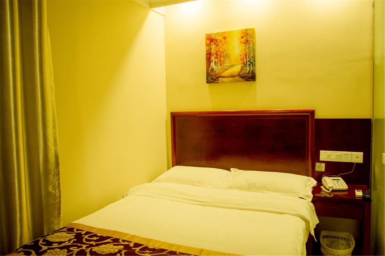 Greentree Alliance Yichang East Yichang Station Hotel Exterior photo