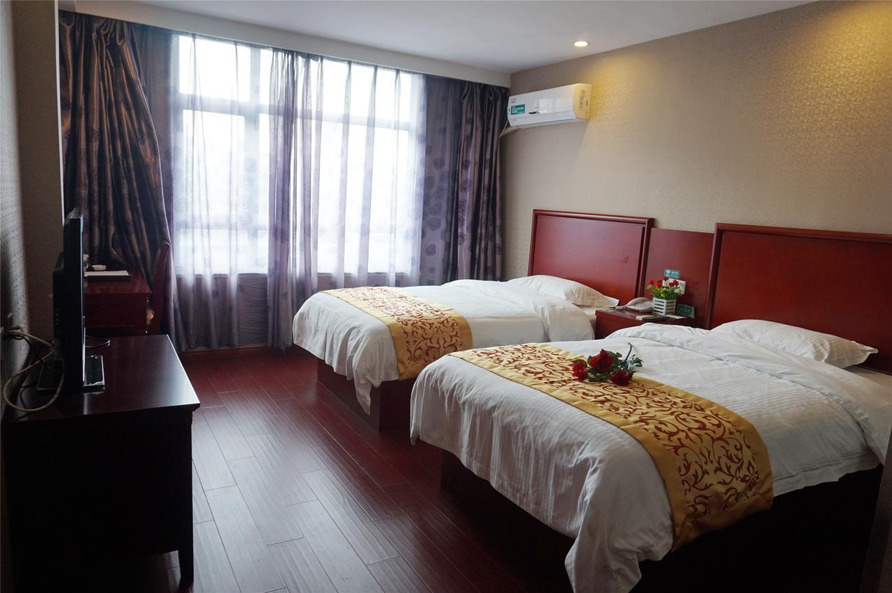 Greentree Alliance Yichang East Yichang Station Hotel Exterior photo